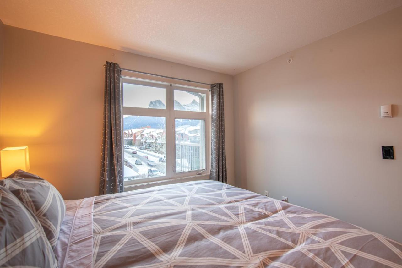 Mountain View 2 Bedroom Condo - Wt Top Floor-401 Canmore Zewnętrze zdjęcie