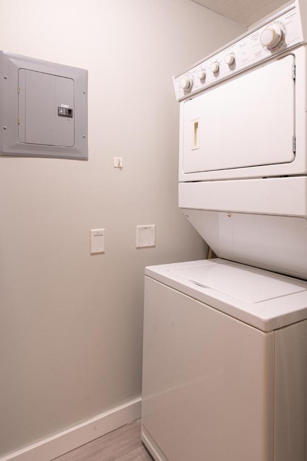 Mountain View 2 Bedroom Condo - Wt Top Floor-401 Canmore Zewnętrze zdjęcie